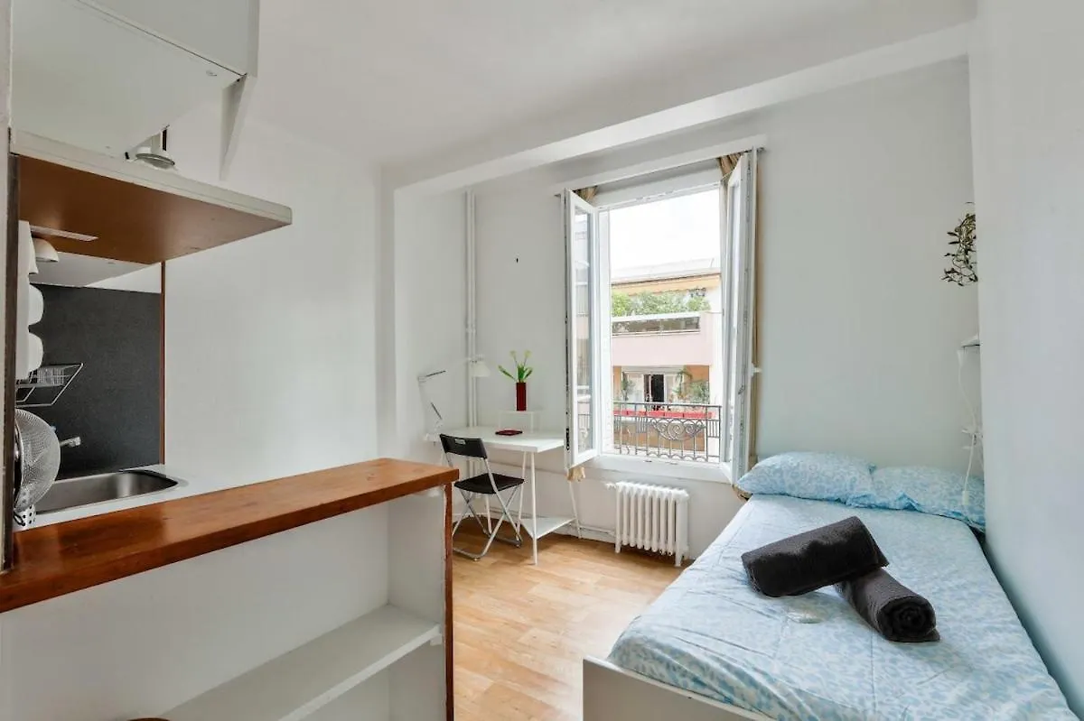 Studio Near Pere Lachaise Cemetery باريس شقة